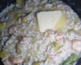 Foto del passaggio 6 della ricetta Risotto asparagi e gamberetti