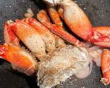 A picture of step 2 of Tamarind Crab.