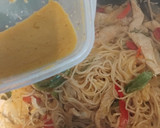 Foto del paso 13 de la receta: 🍜 Tallarines (noodles) con pollo 🐔 y salsa de miel 🍯 y mostaza