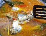 Foto langkah ke 4 dari resep Sayur Ikan Patin Asam Kuning.