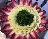 Une image de l'étape 6 de Salade d endives rouges,concombre noa,tomate cœur de bœuf et oignon cebette.