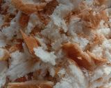 A picture of step 2 of Bread upma.