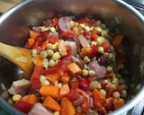 Une image de l'étape 13 de Soupe de pois chiches, carottes, poivron et lard.