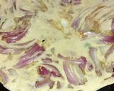 A picture of step 3 of Onion Parantha.