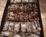 Diócska (Diós lekváros kelt tésztás sütemény) recept fázis 16 fotója