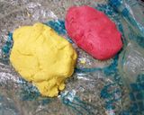 A picture of step 4 of Heart polkadot cookies.