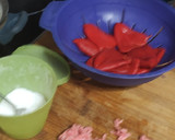 Foto del paso 2 de la receta: Pimientos rellenos de carne con salsa de trufa. 🫑🌶️