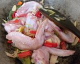 Foto langkah ke 4 dari resep Ayam kecap bumbu iris.