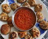 शैलो फ्राई मोमोज (shallow Fry Momos recipe in Hindi) रेसिपी चरण 7 फोटो
