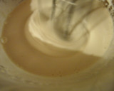 Foto del paso 2 de la receta: Torta rellena con crema de dulce de leche y cubierta de chocolate