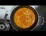 A picture of step 5 of Kaju Gathiya Curry.