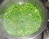 Foto del passaggio 4 della ricetta Uova in camicia in zuppa di piselli freschi🫛🥚🍳👔
