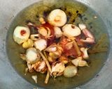 Foto langkah ke 2 dari resep Minyak Bawang ala Chef Hotel.