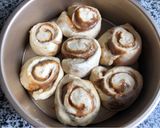 Hình bước làm 3 của món Cinnamon Rolls/ Bánh Quế Cuộn Cho Dịp Lễ Noel