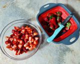 Une image de l'étape 2 de Salade de fraises 🍓.