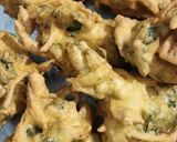 ઓનીયન પકોડા (Onion Pakoda Recipe In Gujarati) રેસીપી સ્ટેપ2ફોટો