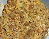 Foto langkah ke 8 dari resep Indomie goreng pedas #giveawayclover#ga_walldecorkayu.