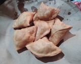 मटर लौकी समोसा (Matar lauki samosa recipe in hindi) रेसिपी चरण 1 फोटो