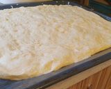 LANGALLÓ főtt burgonyás kelt tésztából recept fázis 1 fotója