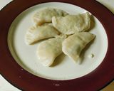 உருளை ஸ்டவ்ட் டம்ப்லிங்க்ஸ் கூடிய தக்காளி குழம்பு (Urulai stuffed dumblings recipe in tamil) ரெசிபி ஸ்டேப் 7 புகைப்படம்