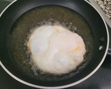 Foto del paso 4 de la receta: Huevos rotos con carne magra de aprovechamiento