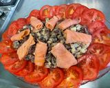 Une image de l'étape 9 de Salade de betteraves et tomates au saumon fumé.