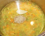 Foto del paso 3 de la receta: Lentejas a la jardinera con arroz azafrán y choricillos
