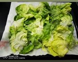 Friss zöldsaláta kapribogyóval, avokádóval fűszeres öntettel recept fázis 5 fotója