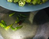 A picture of step 1 of Quick bhindi fry.