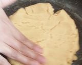 Foto langkah ke 3 dari resep Pie susu teflon original dan pie matcha.