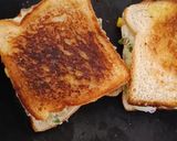 मिक्स व्हेज चीज मेयोनेज सॅन्डविच (Mix veg cheese mayonnaise sandwich recipe in marathi) रेसिपी स्टेप 5 फोटो 