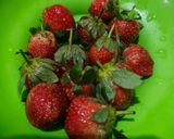 Foto langkah ke 1 dari resep Jus Strawberry.