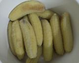 Foto langkah ke 1 dari resep Banana balls chocolate.