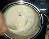 A picture of step 3 of Pista Kulfi.