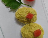 Foto del paso 4 de la receta: Huevos rellenos con crema de queso manchego y aguacate
