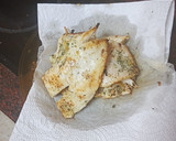 Foto del paso 4 de la receta: Gallo asado con batata frita y tomate aliñado