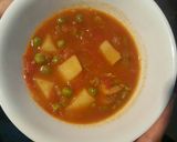 A picture of step 7 of Indian potato greenpeas mushroom gravy.