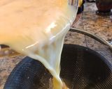 A picture of step 1 of Flan Jelly Cake.
