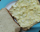 Gambar langkah 2 resipi Sandwich Telur Sempoi.
