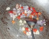 Foto langkah ke 2 dari resep Tumis Usus Kacang Panjang.