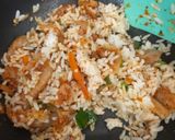 Foto langkah ke 3 dari resep Kimchi Bokeumbab (Nasi Goreng Kimchi).