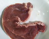 Foto langkah ke 1 dari resep Simple sirloin steak.