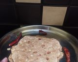 சில்லி கார்லிக் சப்பாத்தி(chilli garlic chapati recipe in tamil) ரெசிபி ஸ்டேப் 7 புகைப்படம்
