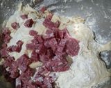 Foto del paso 3 de la receta: Pancitos con salame!