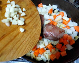 Foto del paso 3 de la receta: Carrillera de cerdo en salsa de cerveza