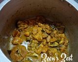 A picture of step 4 of Khada Masala Gosht with Yellow Chilli Powder.