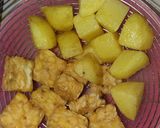 Foto langkah ke 2 dari resep Kare Ayam with Kentang dan Tempe.
