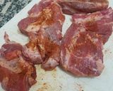 Foto del paso 1 de la receta: Bondiola al verdeo con batatas fritas