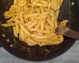 A picture of step 2 of Creamy pasta.