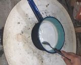 Foto del paso 3 de la receta: Panna cotta con coulis de jamaica y mezcal oaxaqueño